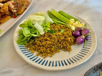 L คั่วกลิ้งหมู