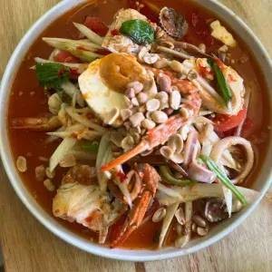 ตำไทยทะเลรวม+ ไข่เค็ม