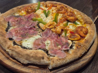 Truffle & Seafood Pizza