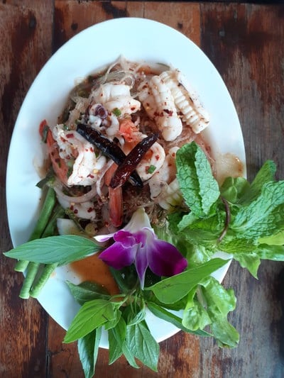 ลาบวุ้นเส้นทะเล