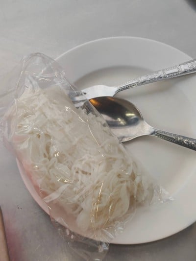อาหาร หรือ เครื่องดื่ม