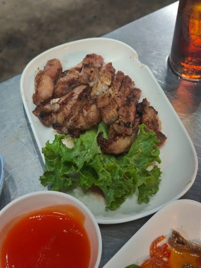 อาหาร หรือ เครื่องดื่ม