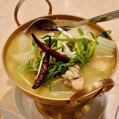 ไก่ต้มขมิ้น