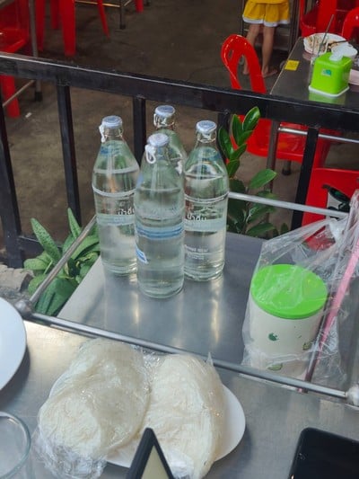 อาหาร หรือ เครื่องดื่ม