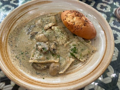 Cheese Ravioli with Truffle Cream Sauce and Champignon Mushroom