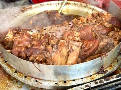 อาหาร หรือ เครื่องดื่ม