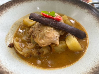 มัสมั่นไก่ + แป้งโรตีอาจาด