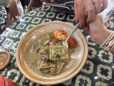Cheese Ravioli with Truffle Cream Sauce and Champignon Mushroom