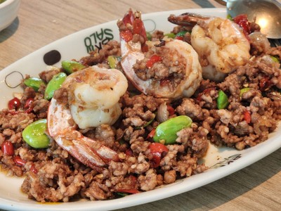 กุ้งสดผัดสะตอ