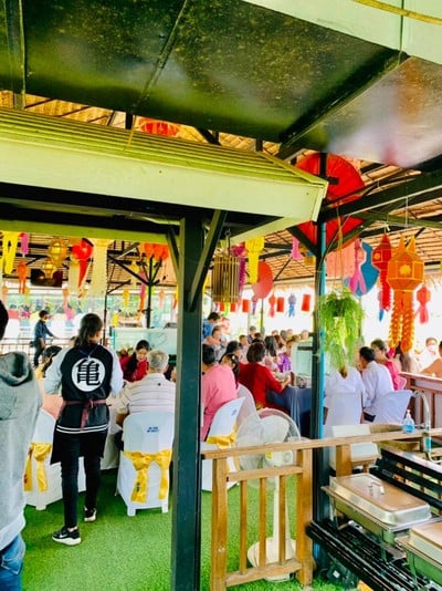 ร้านอาหาร งานแต่ง งานเกษียณ งานสัมมนา ที่พักแบบกันเองริมนา