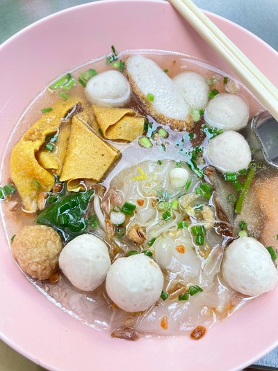 เส้นใหญ่น้ำพิเศษ