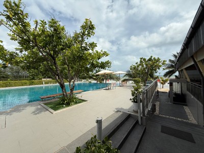 สระว่ายน้ำ/ชายหาด