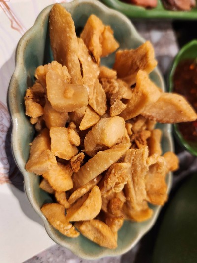 กากหมูเจียว