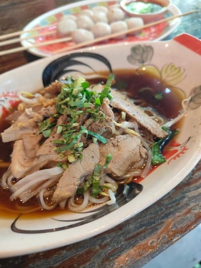 เส้นเล็กน้ำเป็ด