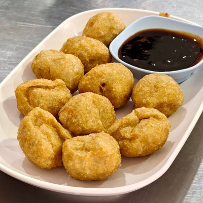 ลูกชิ้นทอด + น้ำจิ้มสูตรเด็ด