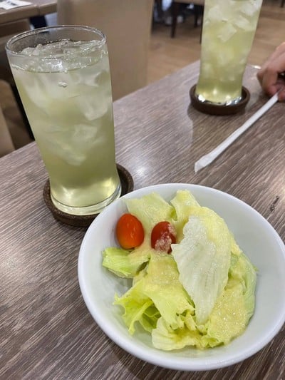 อาหาร หรือ เครื่องดื่ม