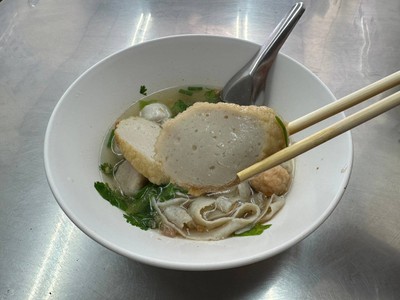 เส้นปลาน้ำใส