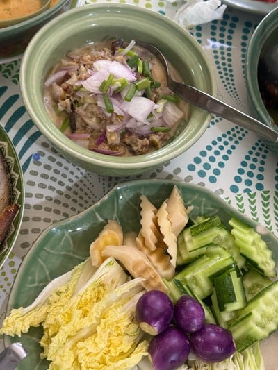 ปูหลนผักสด