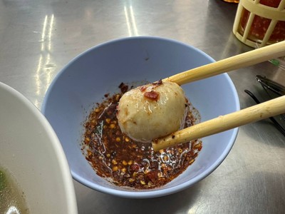 เส้นปลาน้ำใส