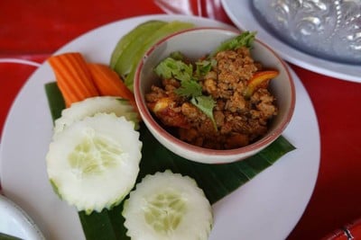 น้ำพริกอ่อง