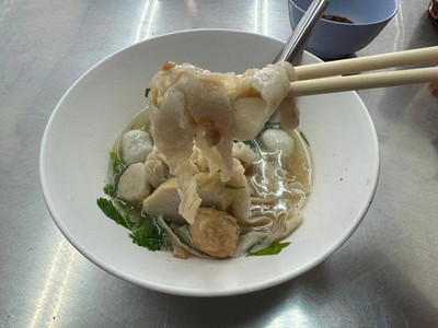 เส้นปลาน้ำใส