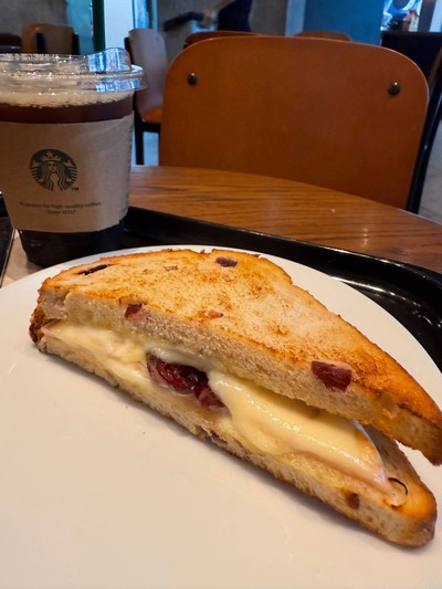 Turkey&Emmental Cranberry WholeWheat