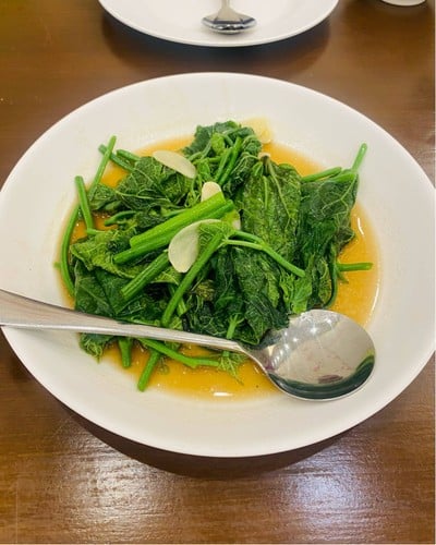 ผัดยอดฟักน้ำมันหอย
