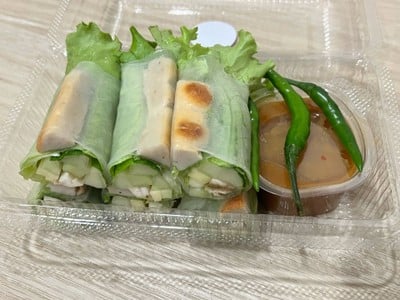 แหนมเนืองโรล