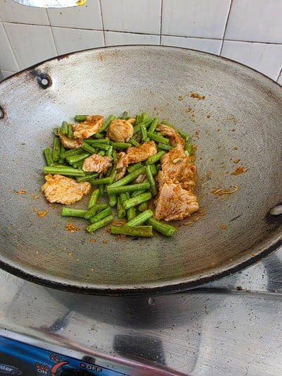 วิธีทำ ผัดถั่วฝักยาว วิธีทำ ผัดถั่วฝักยาว