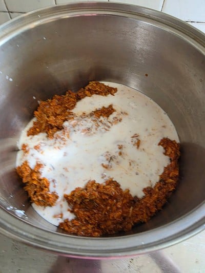 วิธีทำ ขนมจีนน้ำยากระทิตีนไก่