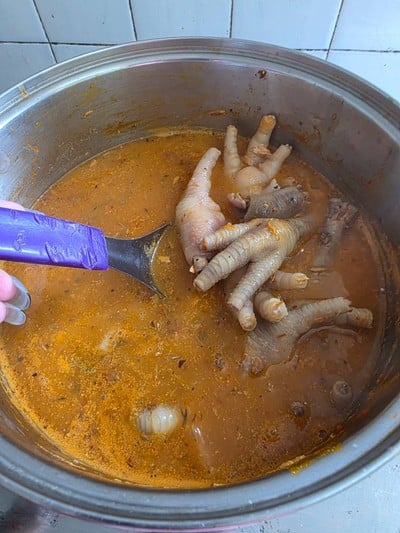 วิธีทำ ขนมจีนน้ำยากระทิตีนไก่