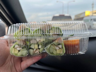 แหนมเนืองโรล