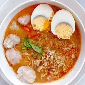 ก๋วยเตี๋ยวหมูเด้งต้มยำ