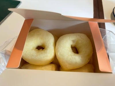 Original Donut โดนัทเนยสดโรยน้ำตาลไอซิ่ง 8 ชิ้น