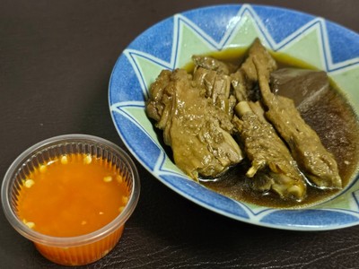 ปีกเป็ดตุ๋นพะโล้