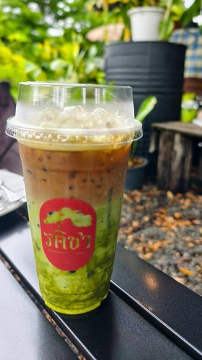 อาหาร หรือ เครื่องดื่ม