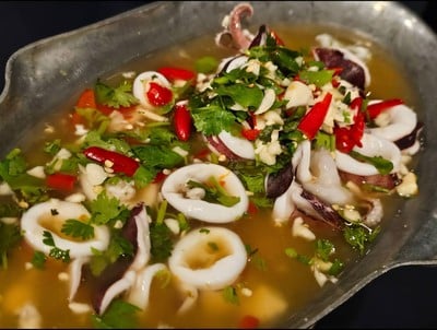 ปลาหมึกไข่นึ่งมะนาว