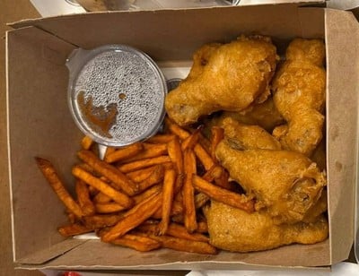 Chicken Wing & Fries