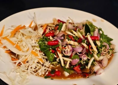 ยำหอยแครง