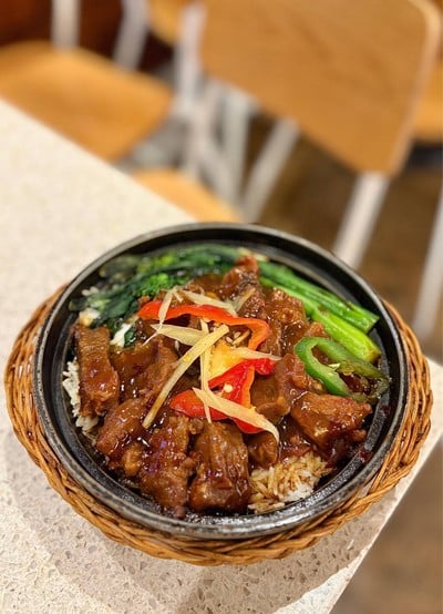 🍛 Claypot Rice. (Price 98 MOP.)