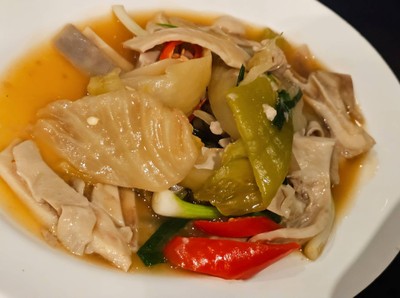 กระเพาะหมูผัดเกี๊ยมฉ่าย