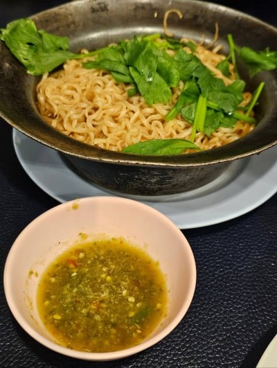 บะหมี่อบเป็ด