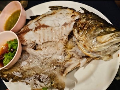 ปลากะพงเผาเกลือ