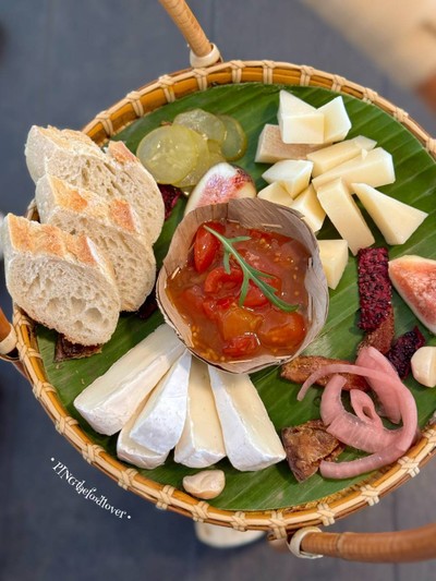 อาหาร หรือ เครื่องดื่ม