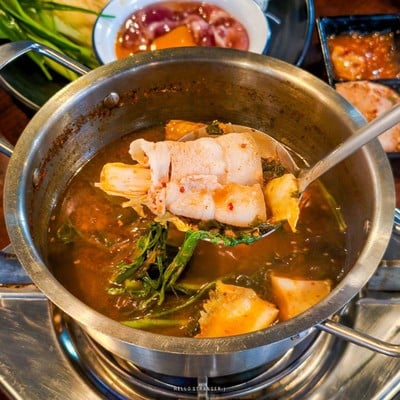 “ฮ้อนแฮง” ร้านอาหารอีสานร้านเด็ดย่านลาดพร้าว