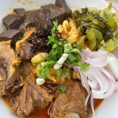 ข้าวซอยสูตรโบราณ  ท้ายซอย