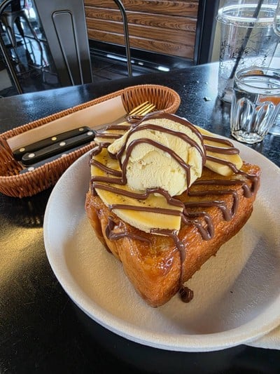 โทสต์กล้วยนูเทลล่า ไอศครีมกล้วย