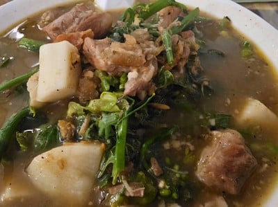 แกงยอดผักริมรั้ว