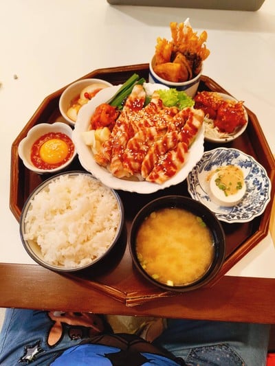 อาหาร หรือ เครื่องดื่ม