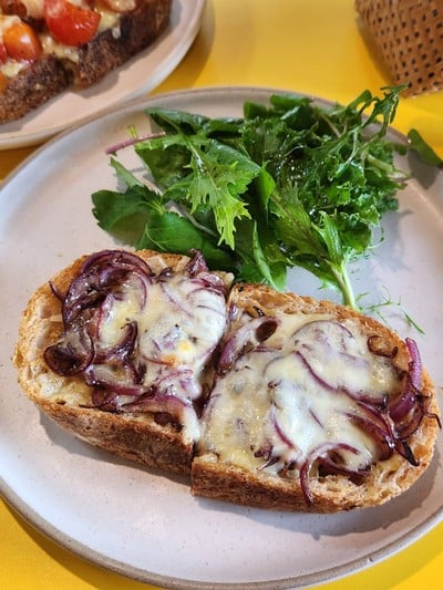 อาหาร หรือ เครื่องดื่ม